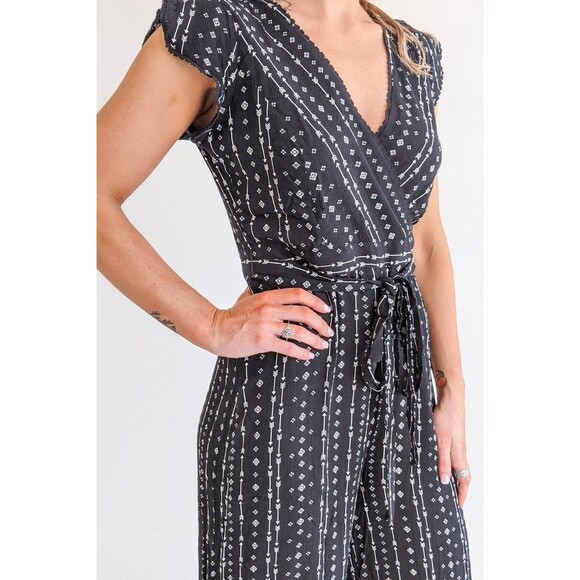 Hem & Thread Jumpsuit - Black And White Arrow S - Picture 2 of 8